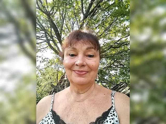 asya18 on BongaCams