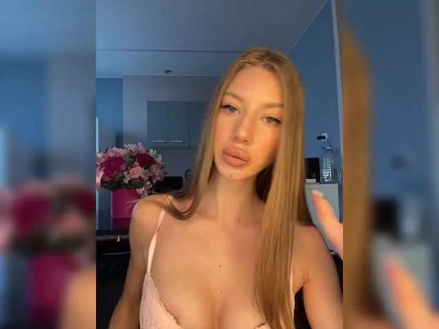BettyCross on BongaCams