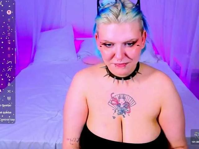 bluelunaray on BongaCams