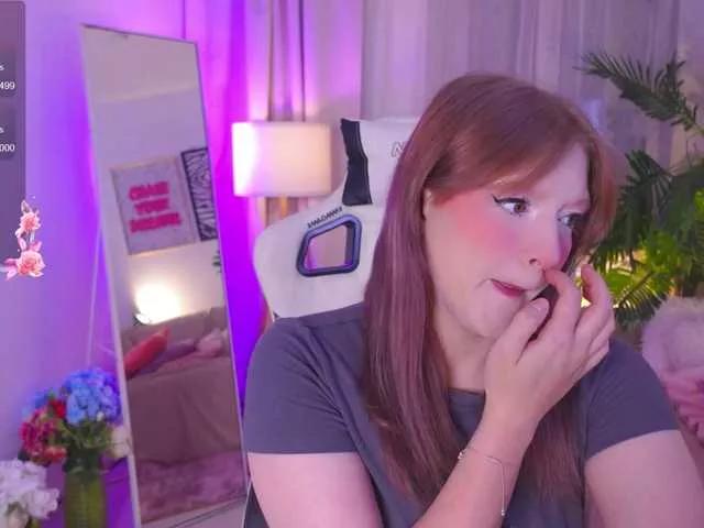 CrazyWine on BongaCams