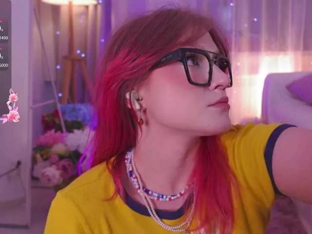 CrazyWine on BongaCams