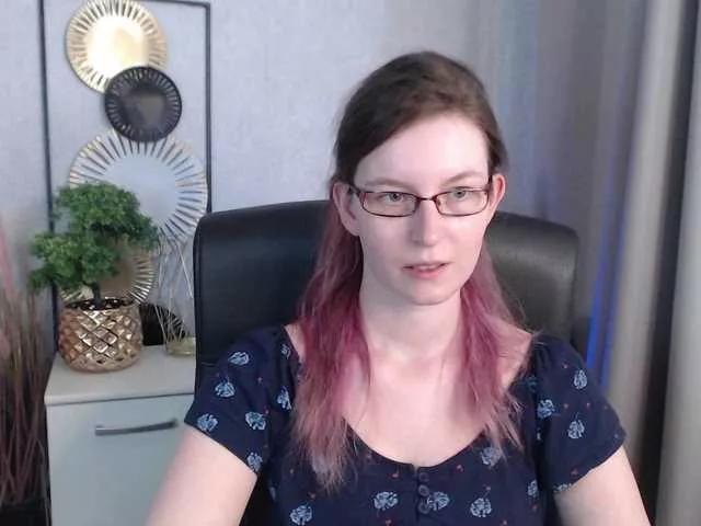 EmmaHeart on BongaCams