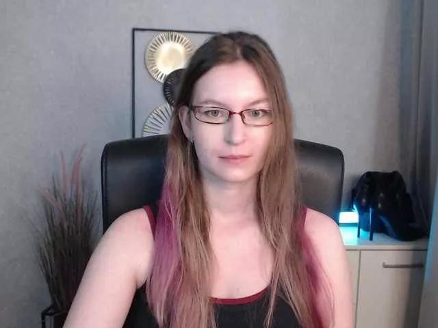 EmmaHeart on BongaCams