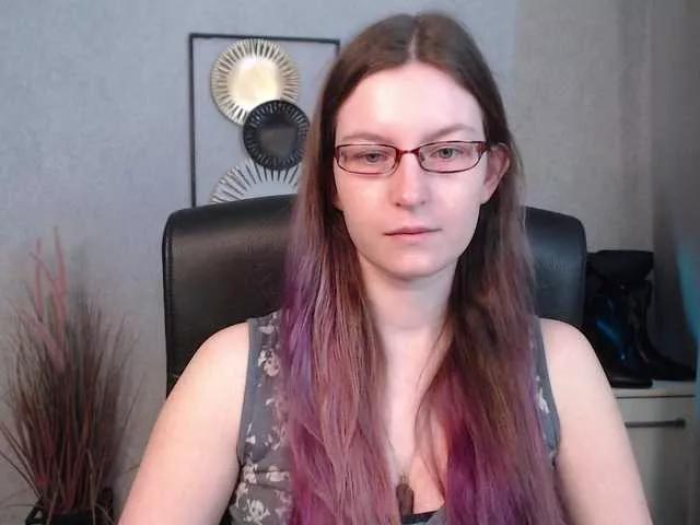 EmmaHeart on BongaCams