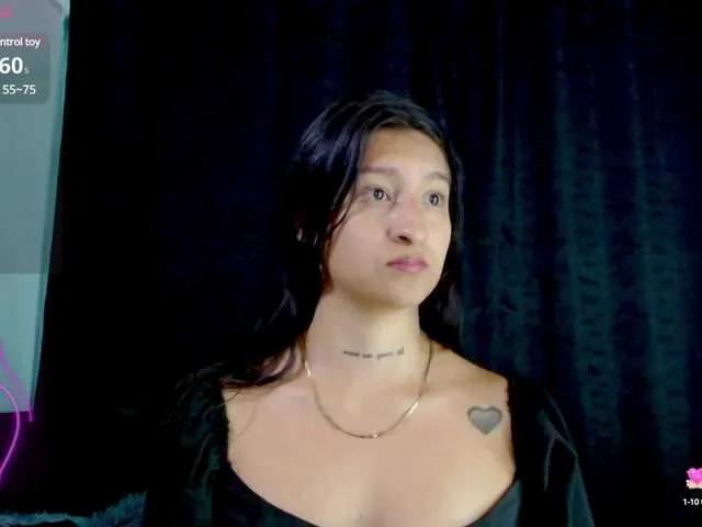Evah-lee on BongaCams