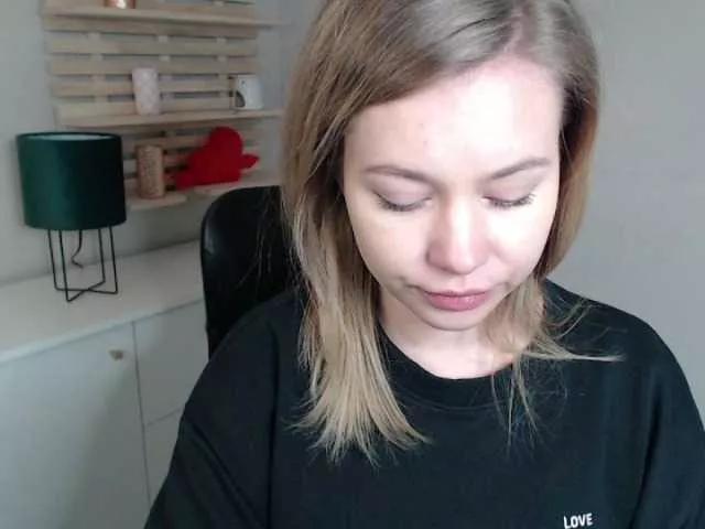 hollyBB on BongaCams 