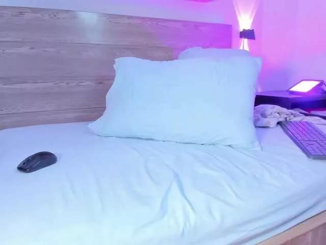 izaro22 on BongaCams