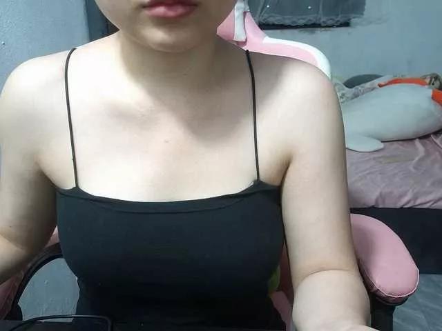 Julia98 on BongaCams