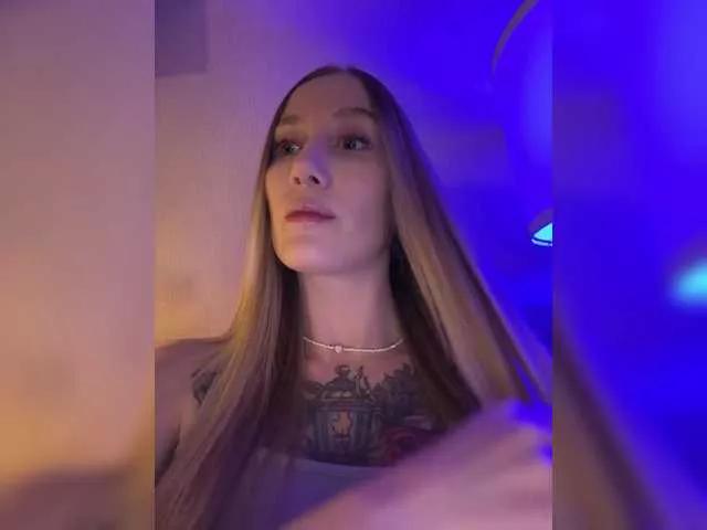 lana-lana03 on BongaCams 