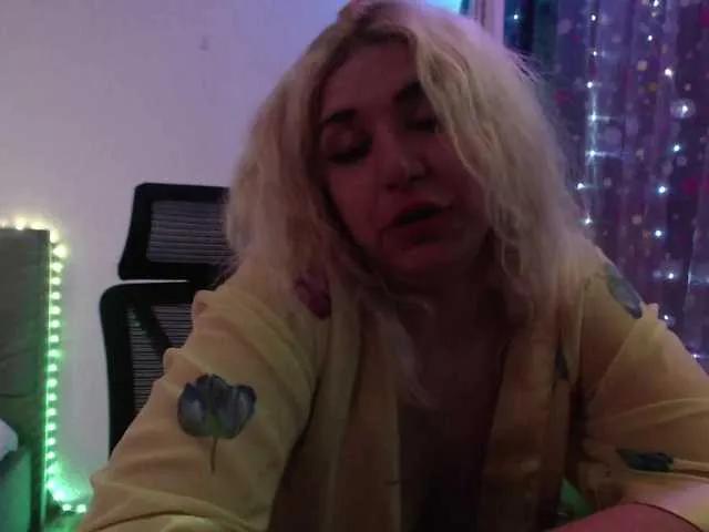 Liliya010 on BongaCams 