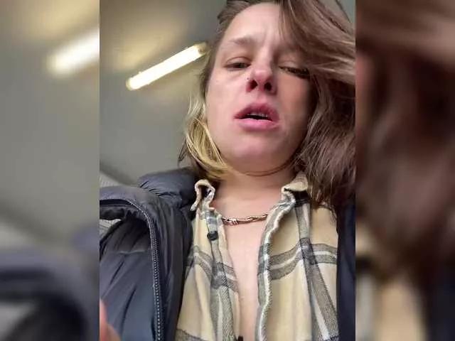 Lolipops69 on BongaCams 