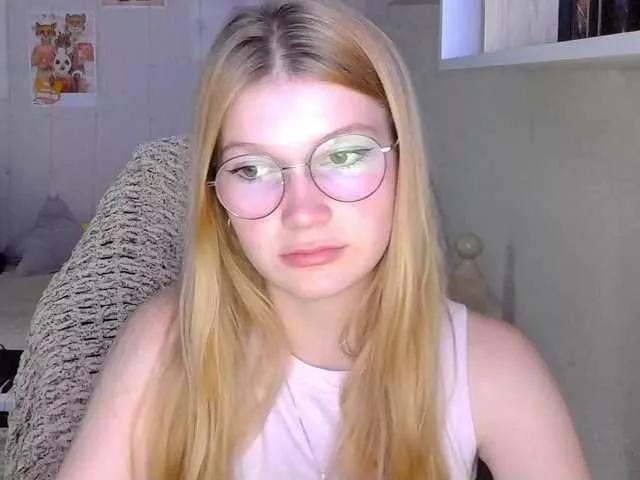 Mashiks on BongaCams