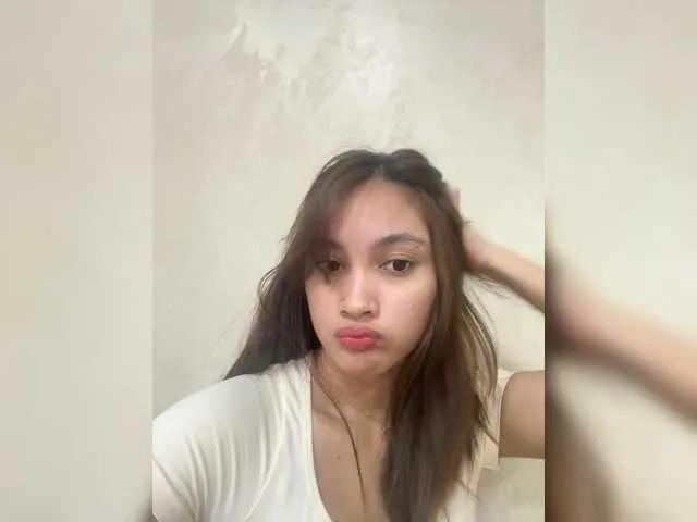 MintyyCind on BongaCams