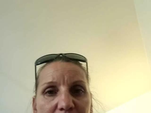 MystiX on BongaCams