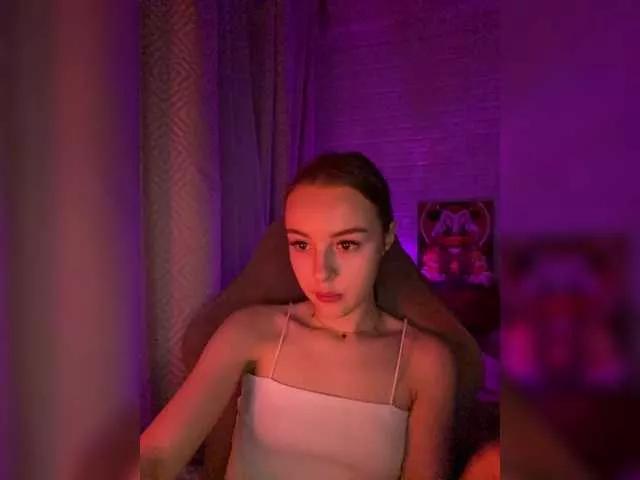 Nestyzz on BongaCams