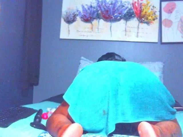 PearBlu38 on BongaCams