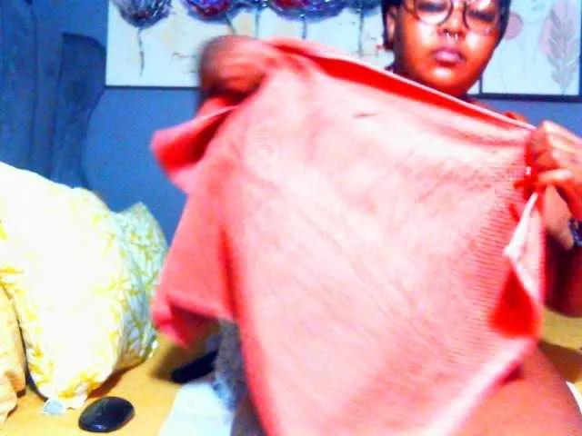 PearBlu38 on BongaCams