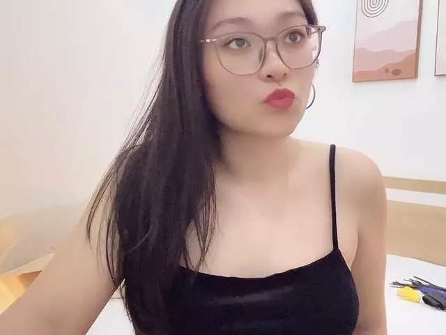 Selena295 on BongaCams 