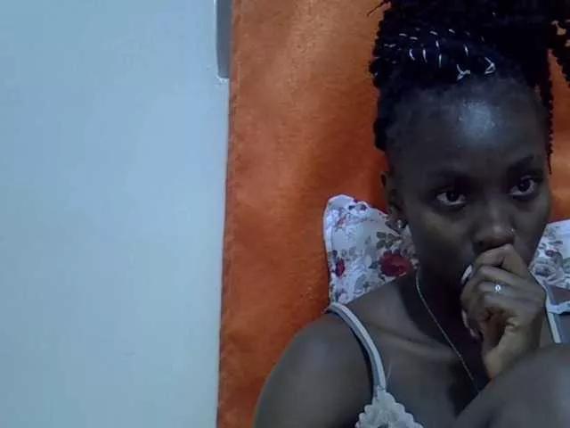 Sexythiny on BongaCams