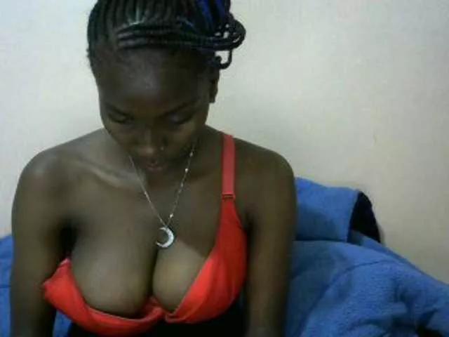 Sexythiny on BongaCams