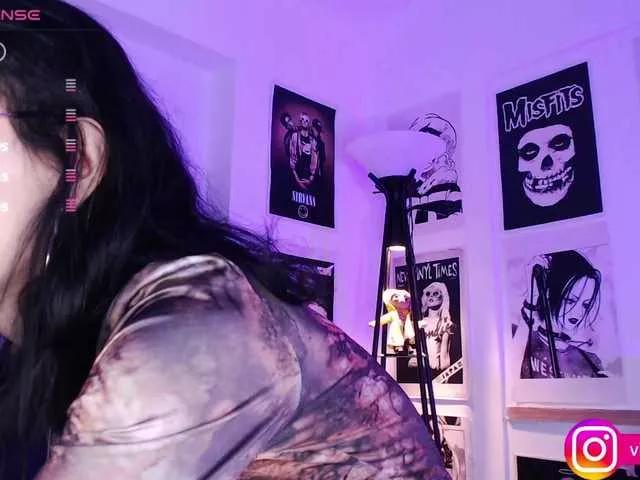 Violetlane on BongaCams