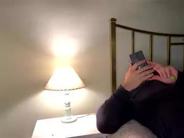 2littlefox on Chaturbate