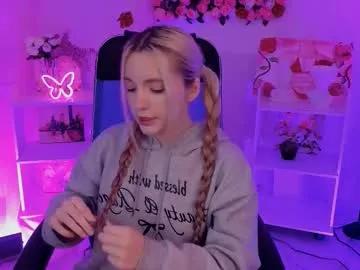 aurorawrenfield on Chaturbate