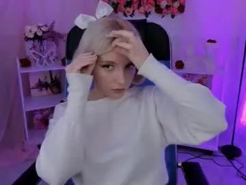 aurorawrenfield on Chaturbate