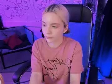 aurorawrenfield on Chaturbate