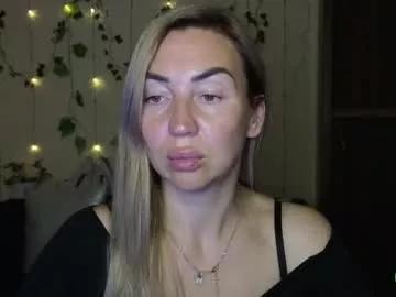 ay_kiss_jully on Chaturbate