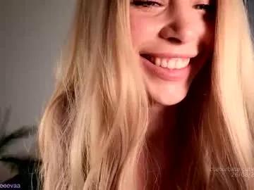 cutieeeeva on Chaturbate