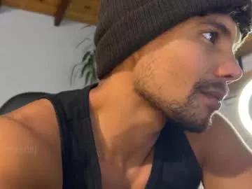 daniel0910s on Chaturbate