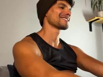 daniel0910s on Chaturbate