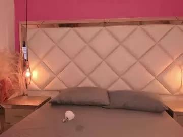 daphne_and_roger on Chaturbate