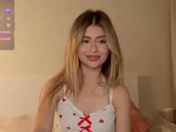 holayoula on Chaturbate