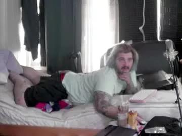 kinkybiguy14 on Chaturbate