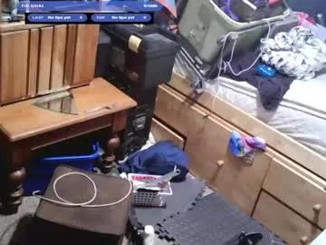 kinkybiguy14 on Chaturbate