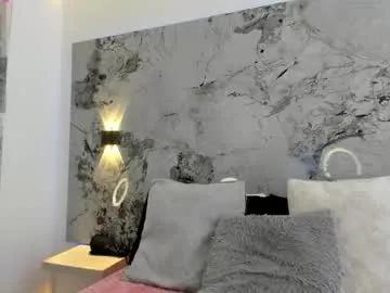 liz_holmes on Chaturbate