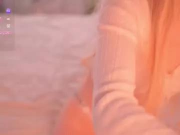 lovellynelly on Chaturbate