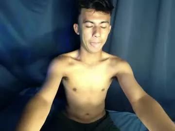 lovetosuckxox on Chaturbate