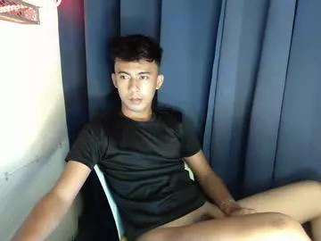 lovetosuckxox on Chaturbate