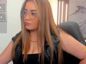 lucia_star_ on Chaturbate