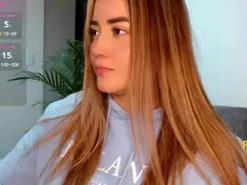 lucia_star_ on Chaturbate