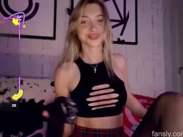 mynameisnikki_ on Chaturbate