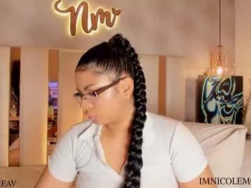 nicolemorelli2 on Chaturbate