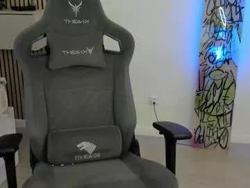 oliverrgroove on Chaturbate