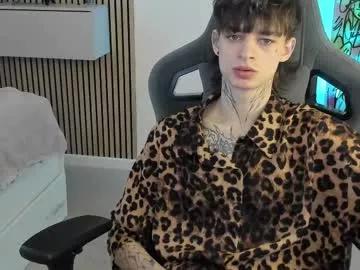 oliverrgroove on Chaturbate