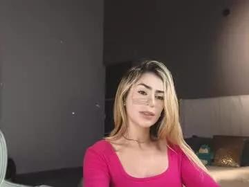 pinkilola on Chaturbate