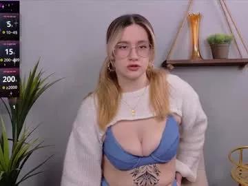 selina_thick on Chaturbate