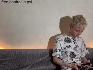 sky_hunter on Chaturbate